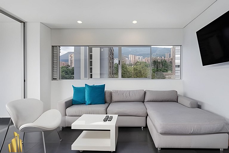 White 1102-Apt amplio y privado con jacuzzi/balcón