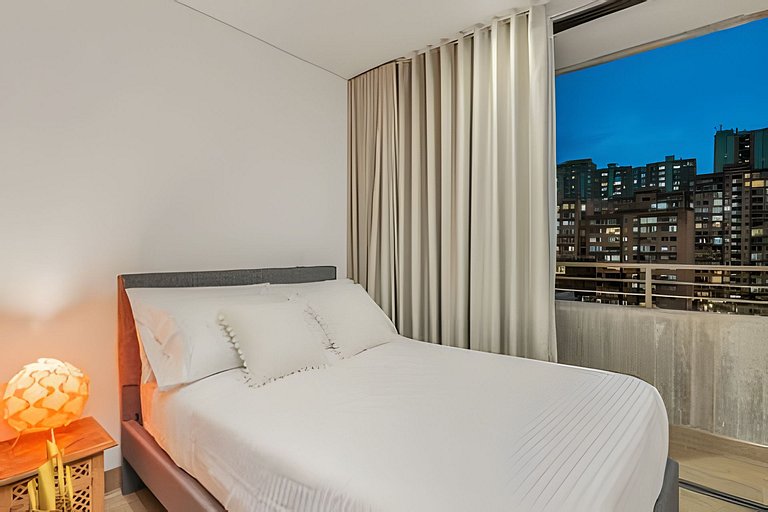 Distrito Vera 1023 - Chic & Cozy Apt Balcony