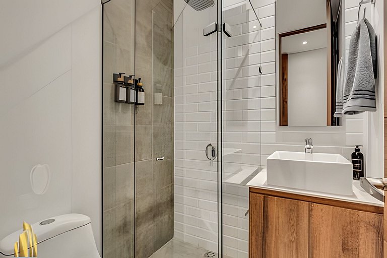 Distrito Vera 1023 - Chic & Cozy Apt Balcony