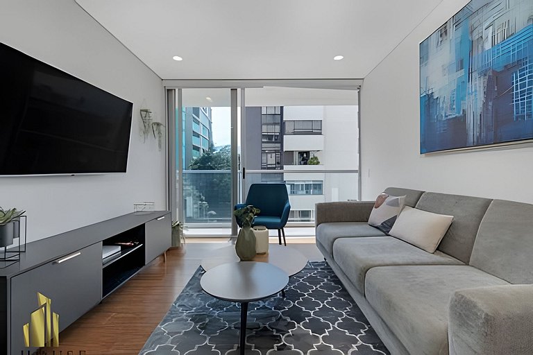 Campestre 704 - Sophisticated Apt with AC & gym