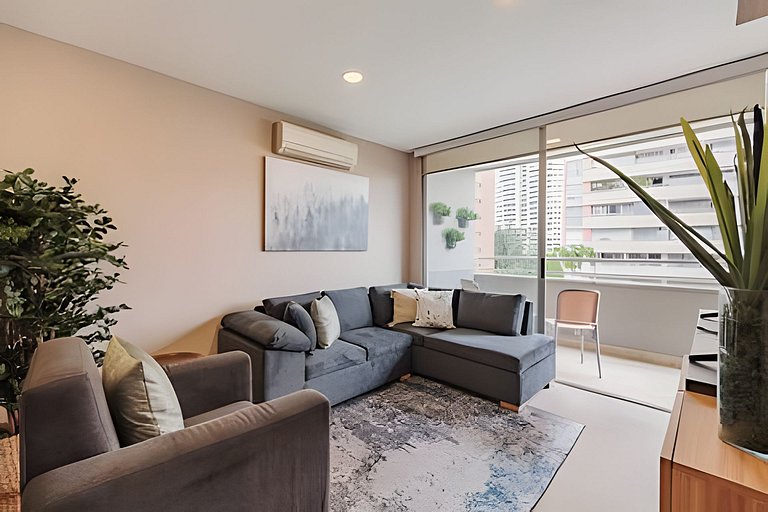 Next Avenue 702 - Apt with balcony and AC/Poblado