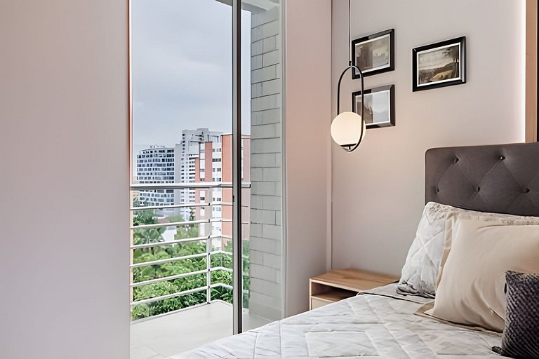 Next Avenue 702 - Apt with balcony and AC/Poblado