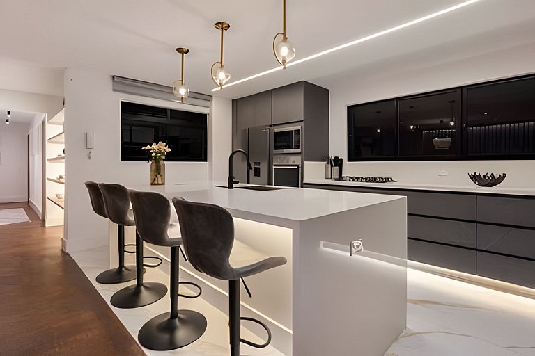 Florida 702 - Comfort and Style in Poblado / AC