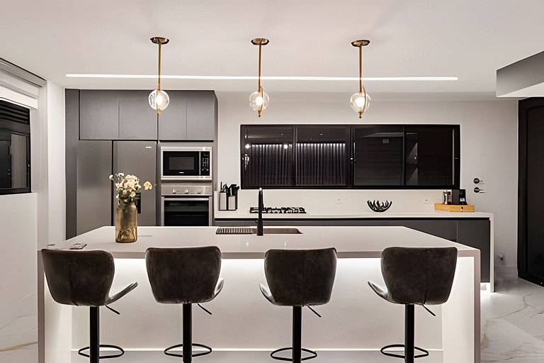 Florida 702 - Comfort and Style in Poblado / AC
