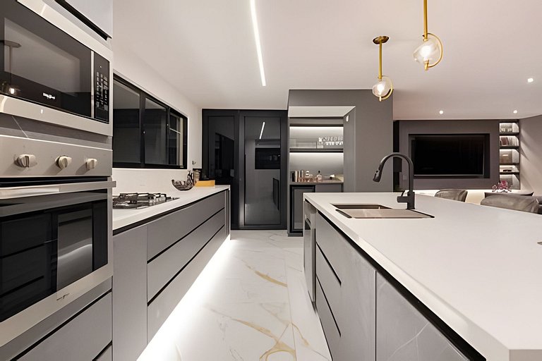 Florida 702 - Comfort and Style in Poblado / AC