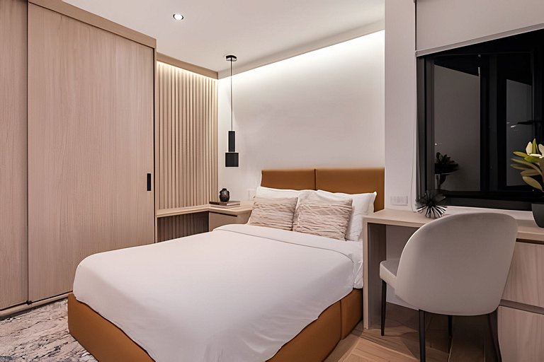 Florida 702 - Comfort and Style in Poblado / AC