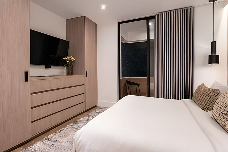 Florida 702 - Comfort and Style in Poblado / AC