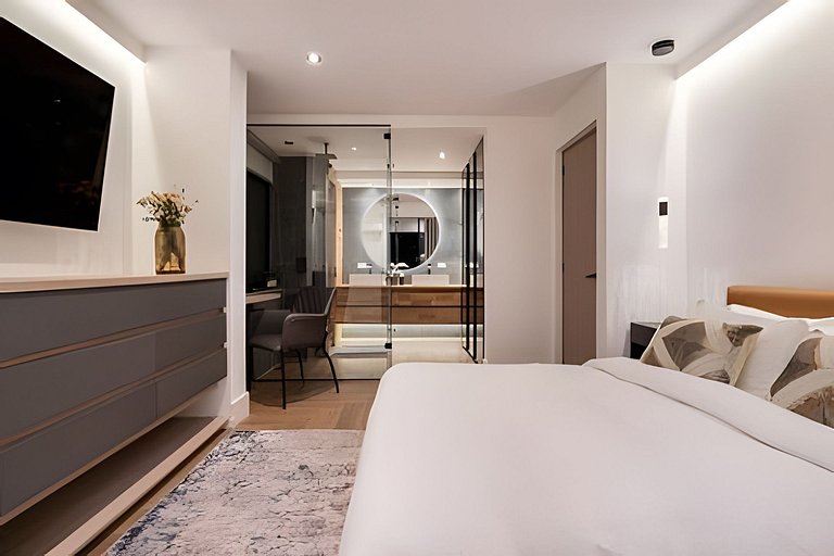 Florida 702 - Comfort and Style in Poblado / AC