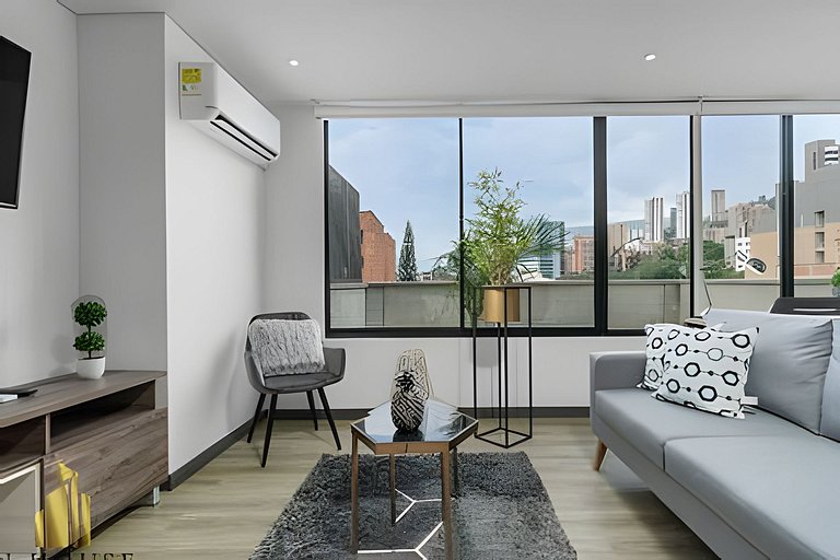 Manila Center 303 - Sophisticated Loft/Trendy nbhd