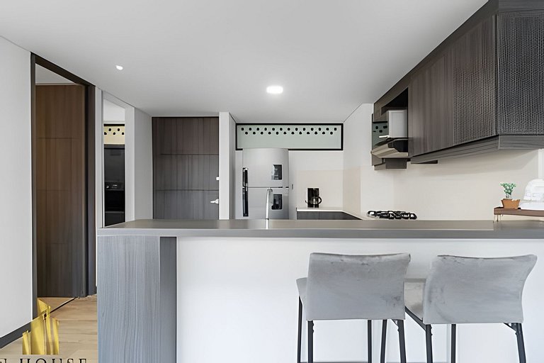 Manila Center 303 - Sophisticated Loft/Trendy nbhd