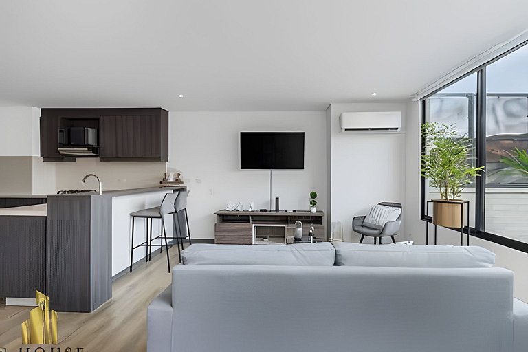 Manila Center 303 - Sophisticated Loft/Trendy nbhd