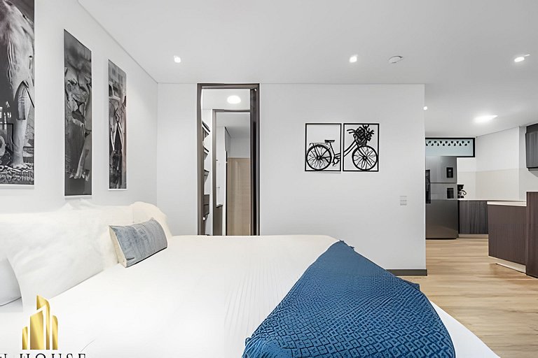 Manila Center 303 - Sophisticated Loft/Trendy nbhd