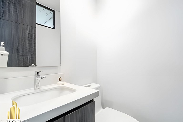 Manila Center 303 - Sophisticated Loft/Trendy nbhd
