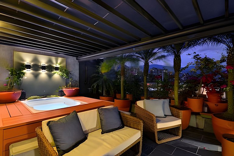 Setai 1408 - Stunning Luxury Penthouse with Views