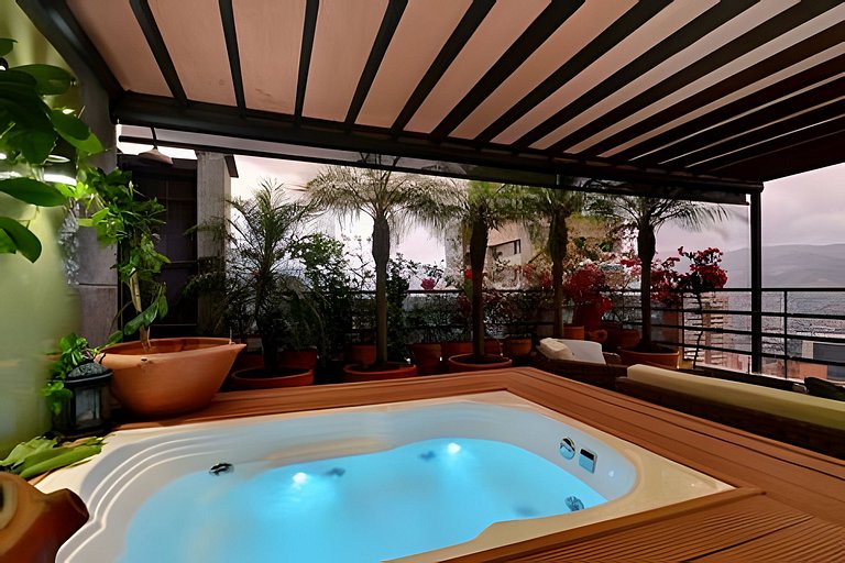 Setai 1408 - Stunning Luxury Penthouse with Views