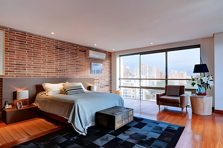 Setai 1408 - Stunning Luxury Penthouse with Views