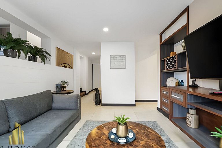 El Tesoro 202A - Spacious Apt w Luxury Finishes