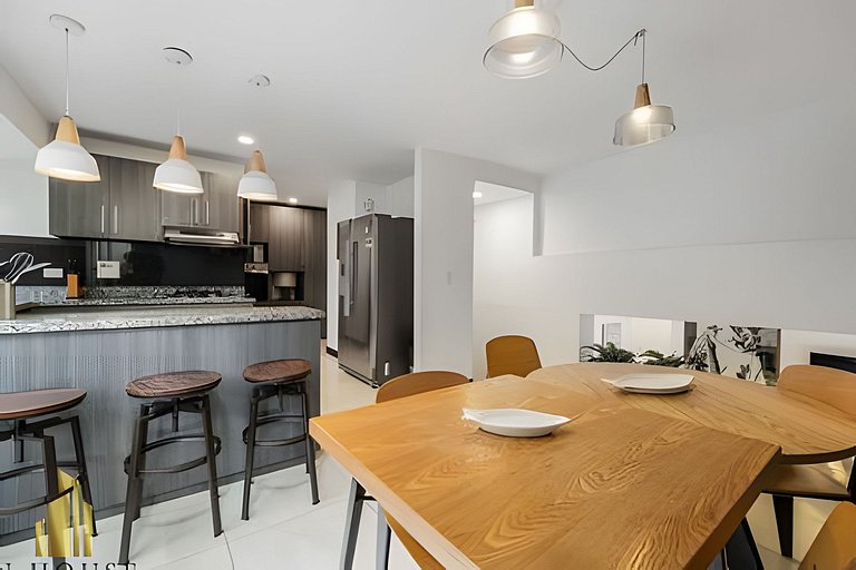 El Tesoro 202A - Spacious Apt w Luxury Finishes
