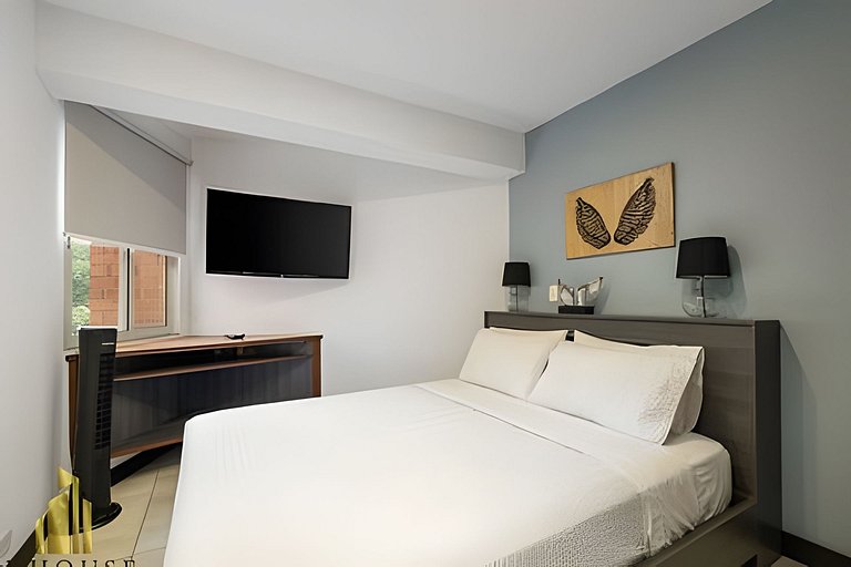 El Tesoro 202A - Spacious Apt w Luxury Finishes