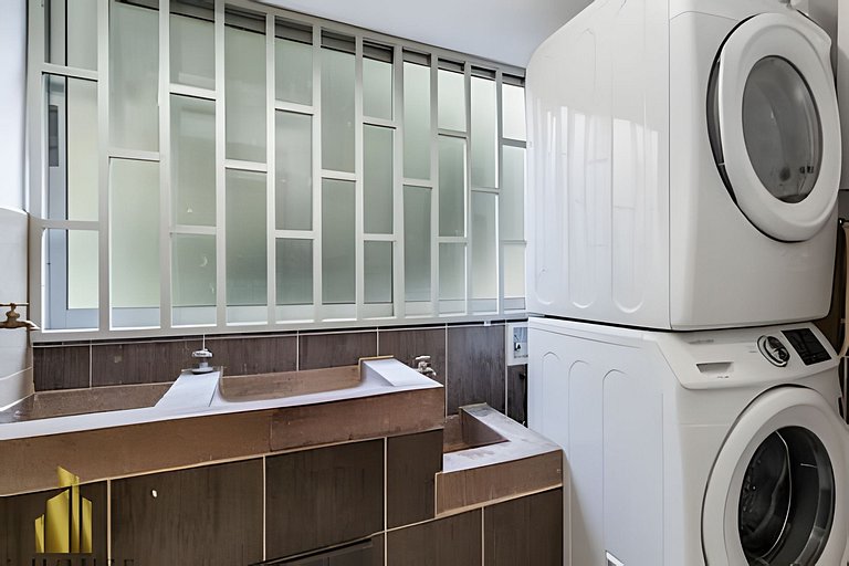 El Tesoro 202A - Spacious Apt w Luxury Finishes