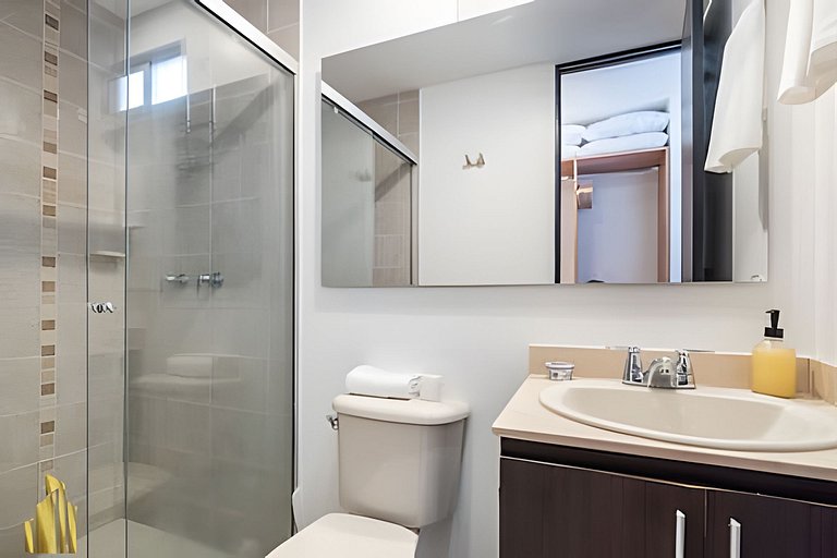 Plaza del Rio 2015-Airy apt near Modern Art Museum