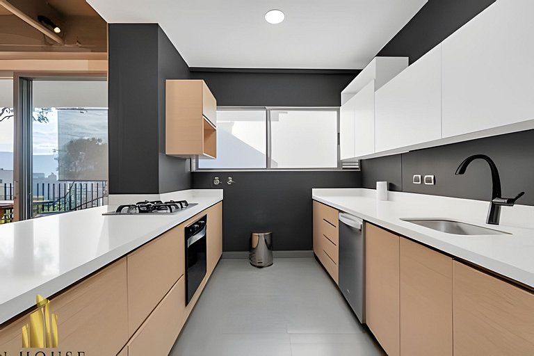 Obra 14 703 - Sophisticated apt/large priv balcony