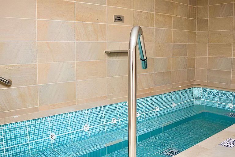 Art Living 1003 - Elegant Priv loft with pool/saun