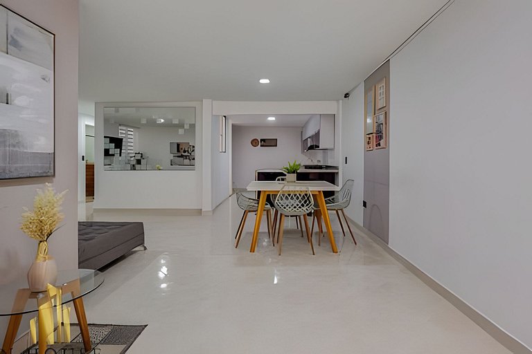 Aria Living 202 - Spacious Urban Luxury Retreat
