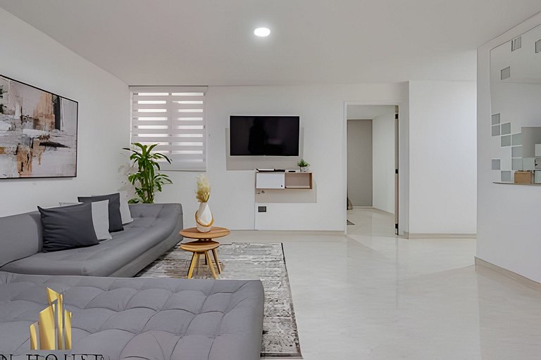 Aria Living 202 - Spacious Urban Luxury Retreat