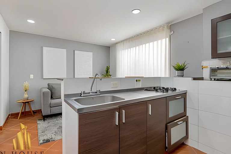 Aria Living 500 - Modern with Private Terrace
