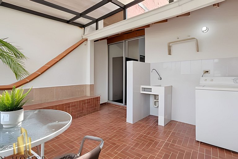 Aria Living 500 - Modern with Private Terrace