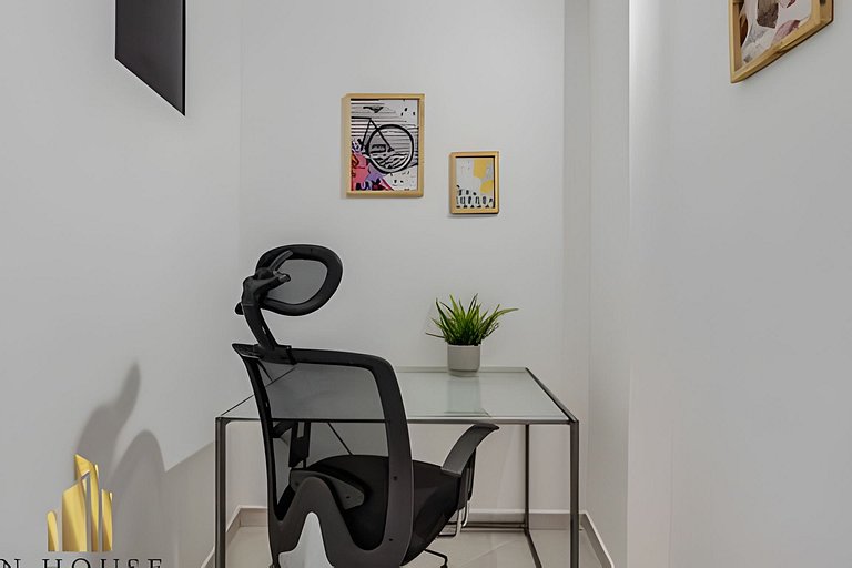 Aria Living 300 - Style and Urban Comfort