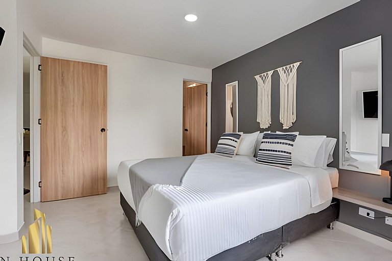 Aria Living 301 - Total Exclusivity in Laureles