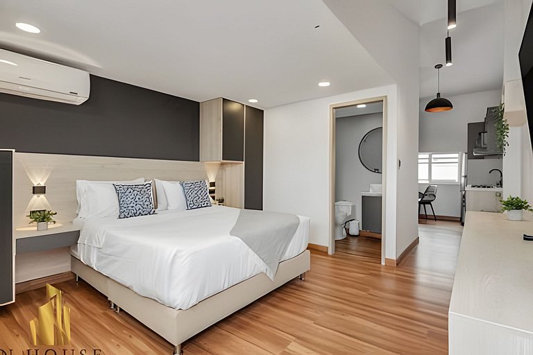 Aria Living 501 - Design and Perfect Location