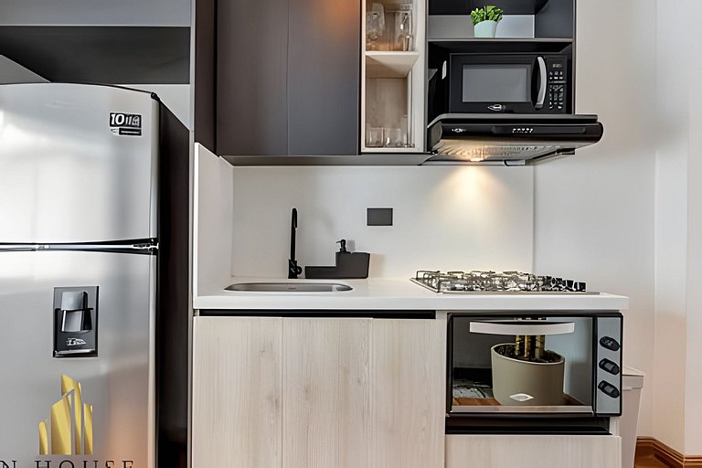 Aria Living 501 - Design and Perfect Location