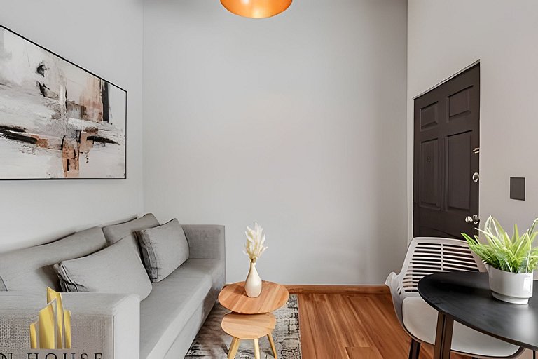 Aria Living 501 - Design and Perfect Location