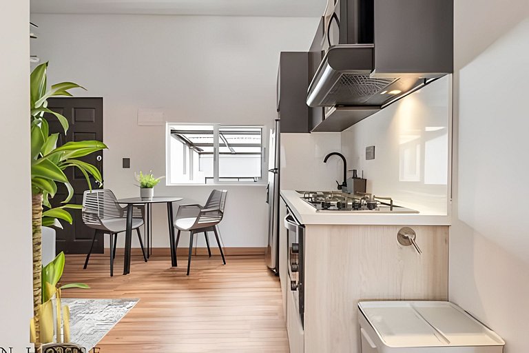 Aria Living 501 - Design and Perfect Location