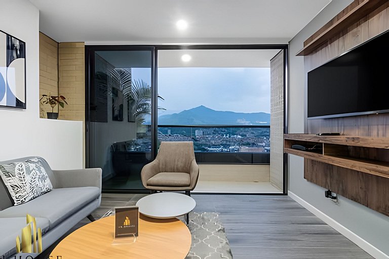 Class 48 2304 - Apt with Private Balcony/Sabaneta