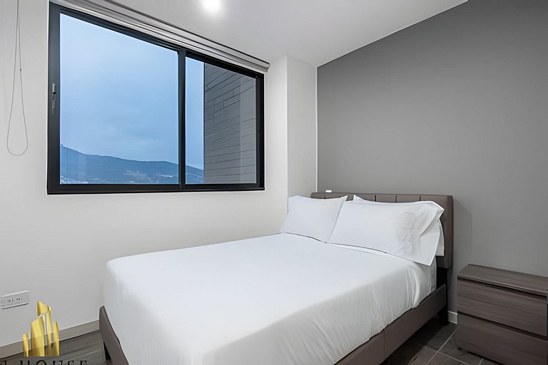 Class 48 2304 - Apt with Private Balcony/Sabaneta