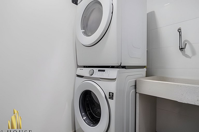 Class 48 2304 - Apt with Private Balcony/Sabaneta