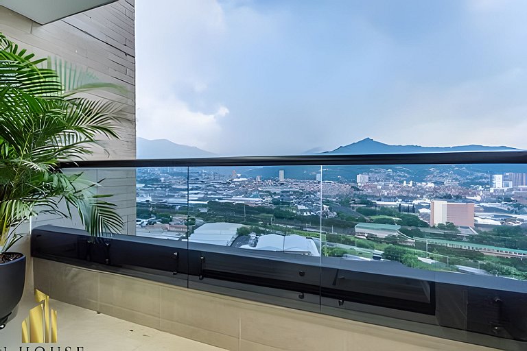 Class 48 2304 - Apt with Private Balcony/Sabaneta