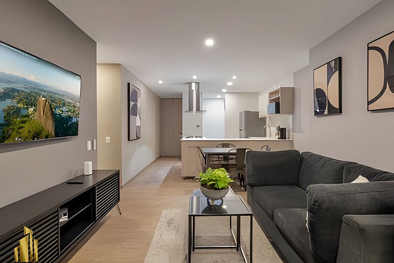 Class 48 2604 - Modern Living City views with AC