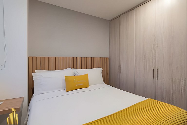 Class 48 2604 - Modern Living City views with AC