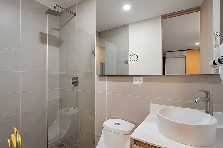 Class 48 2604 - Modern Living City views with AC