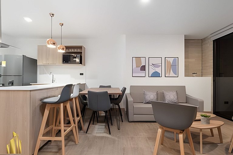 Class 48 2203 - Modern & Cozy Apt w/ Priv balcony