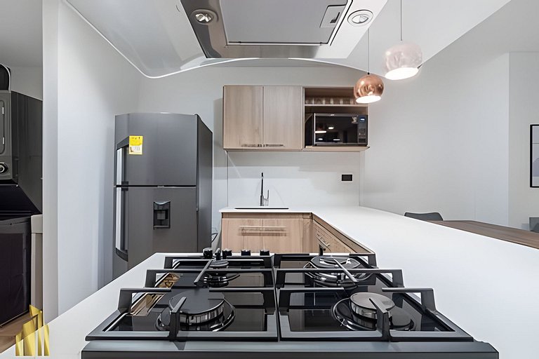 Class 48 2203 - Modern & Cozy Apt w/ Priv balcony