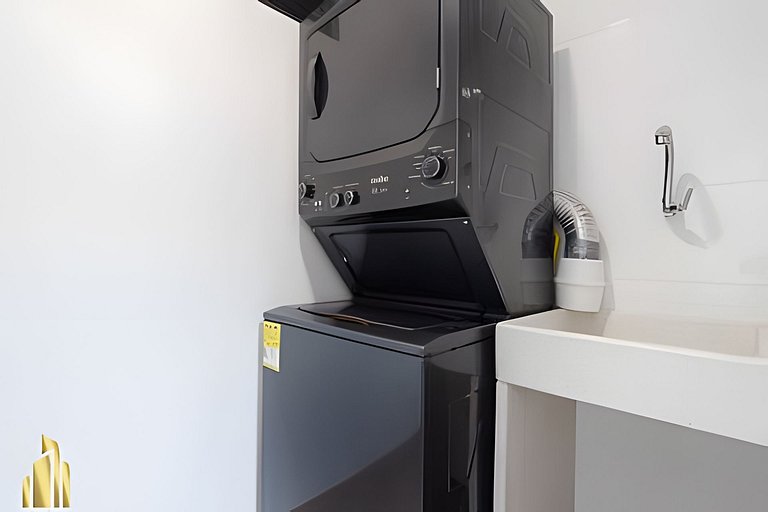 Class 48 2203 - Modern & Cozy Apt w/ Priv balcony