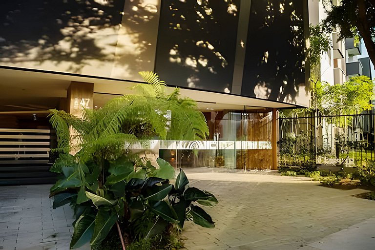 Class 48 2203 - Modern & Cozy Apt w/ Priv balcony