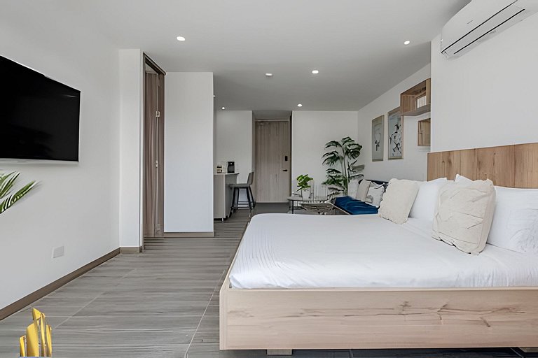 Clase 48 1002 - Loft with Panoramic Views and AC