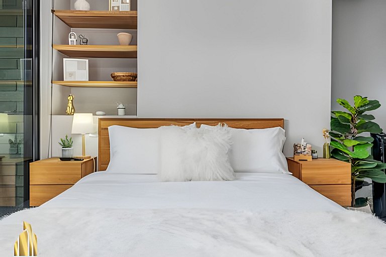 Class 48 2501 - Tranquil & Bright loft w Balcony